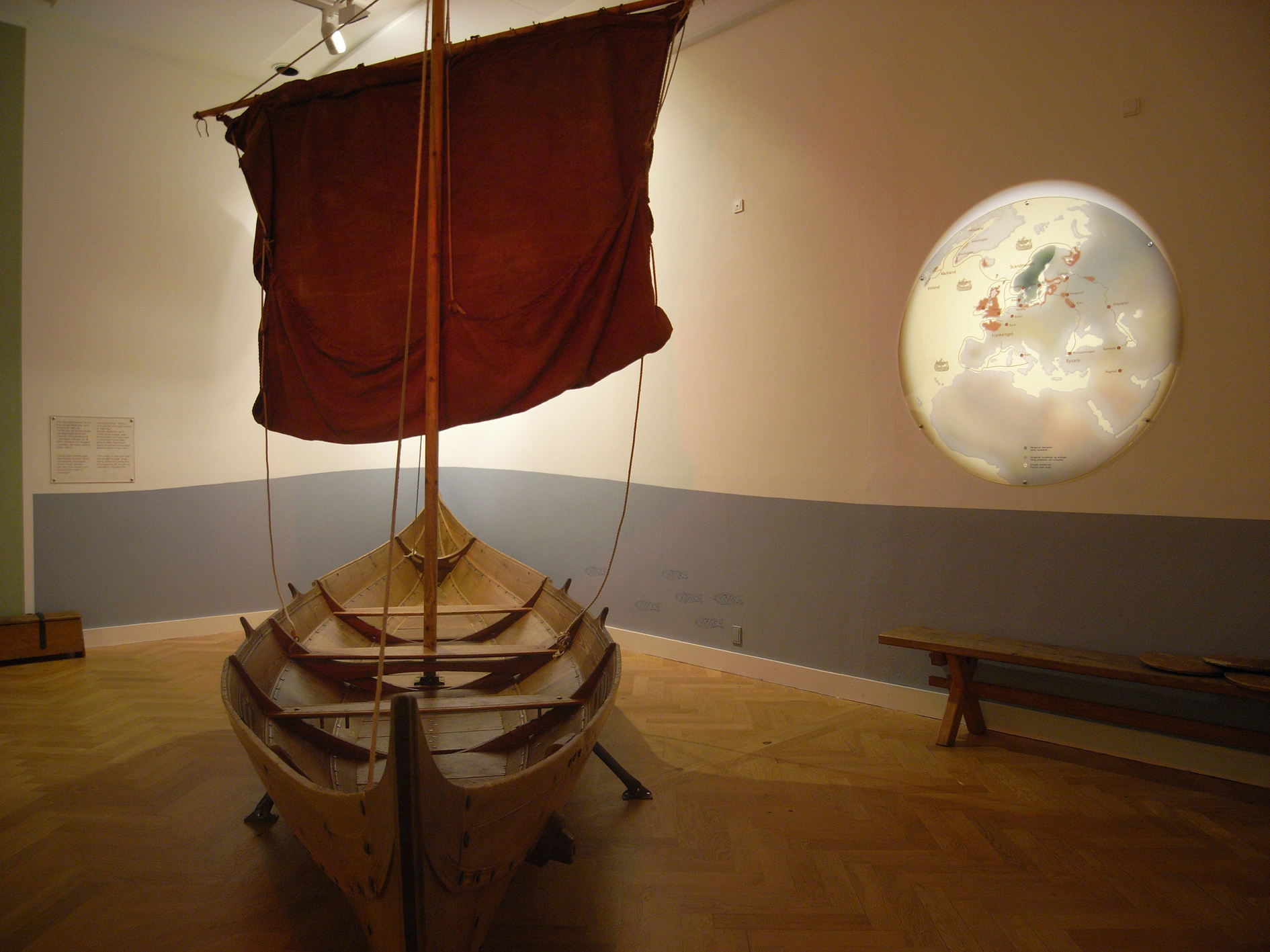 Vikingetidens rum og skib. Vikingetiden Børnenes Museum, Nationalmuseet. 2010